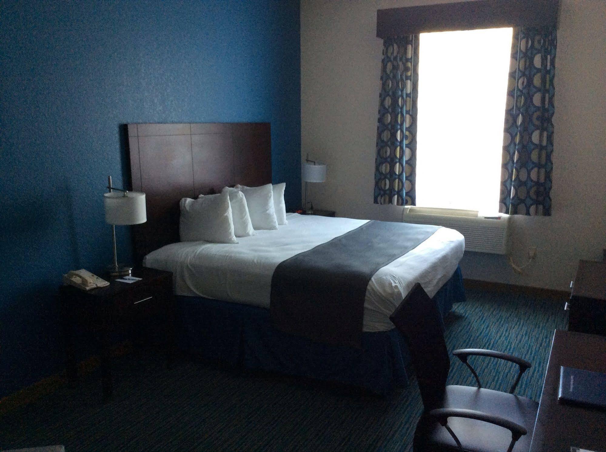 Best Western Wesley Chapel Exterior photo